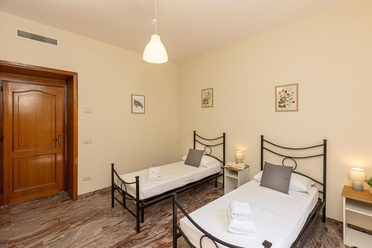 Vatican Museum By In Apartment Rom